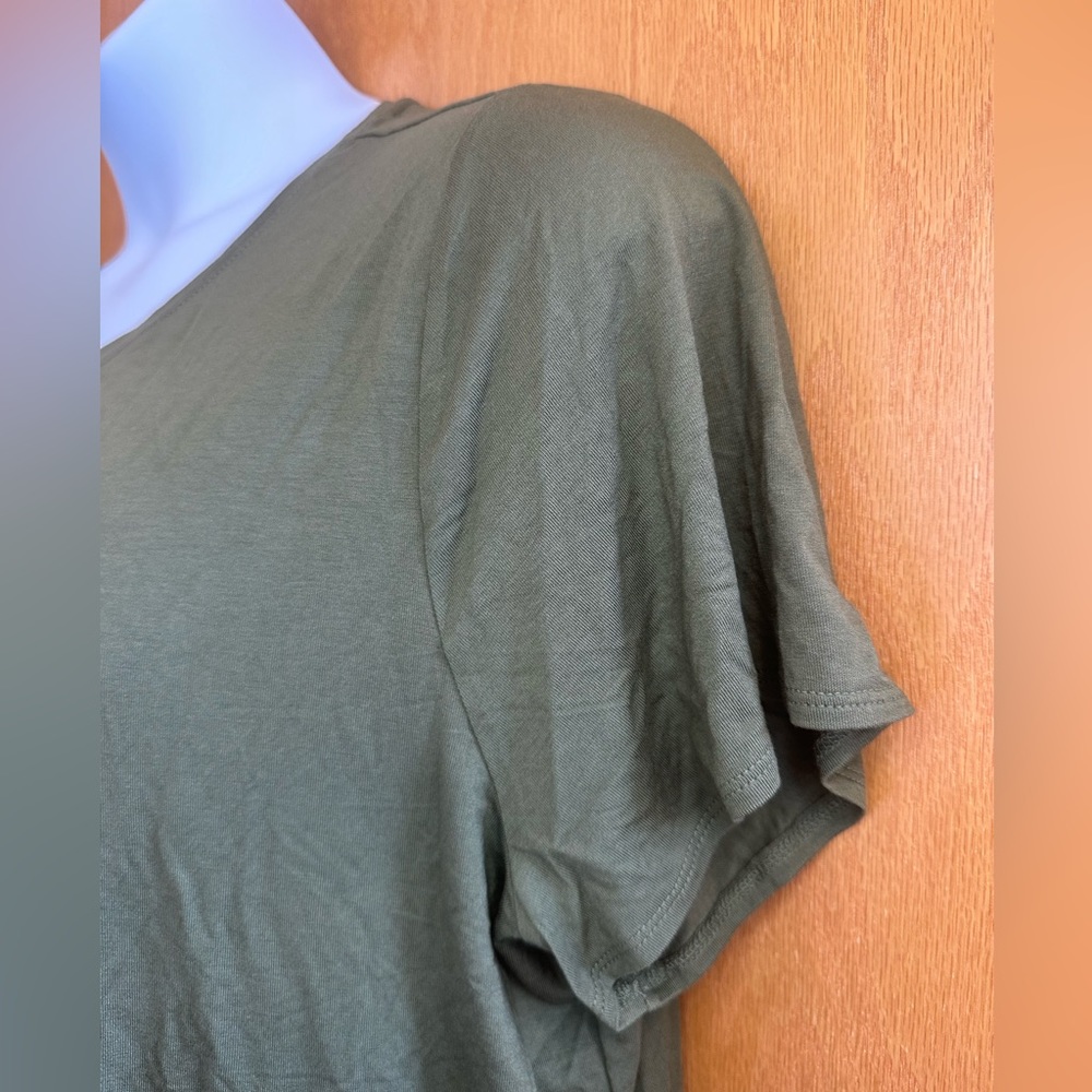 Alfani olive green tee Size 2X - Picture 3 of 7